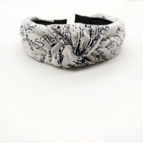 Karışık İnce Yazı Desenli Krem Zara Taç